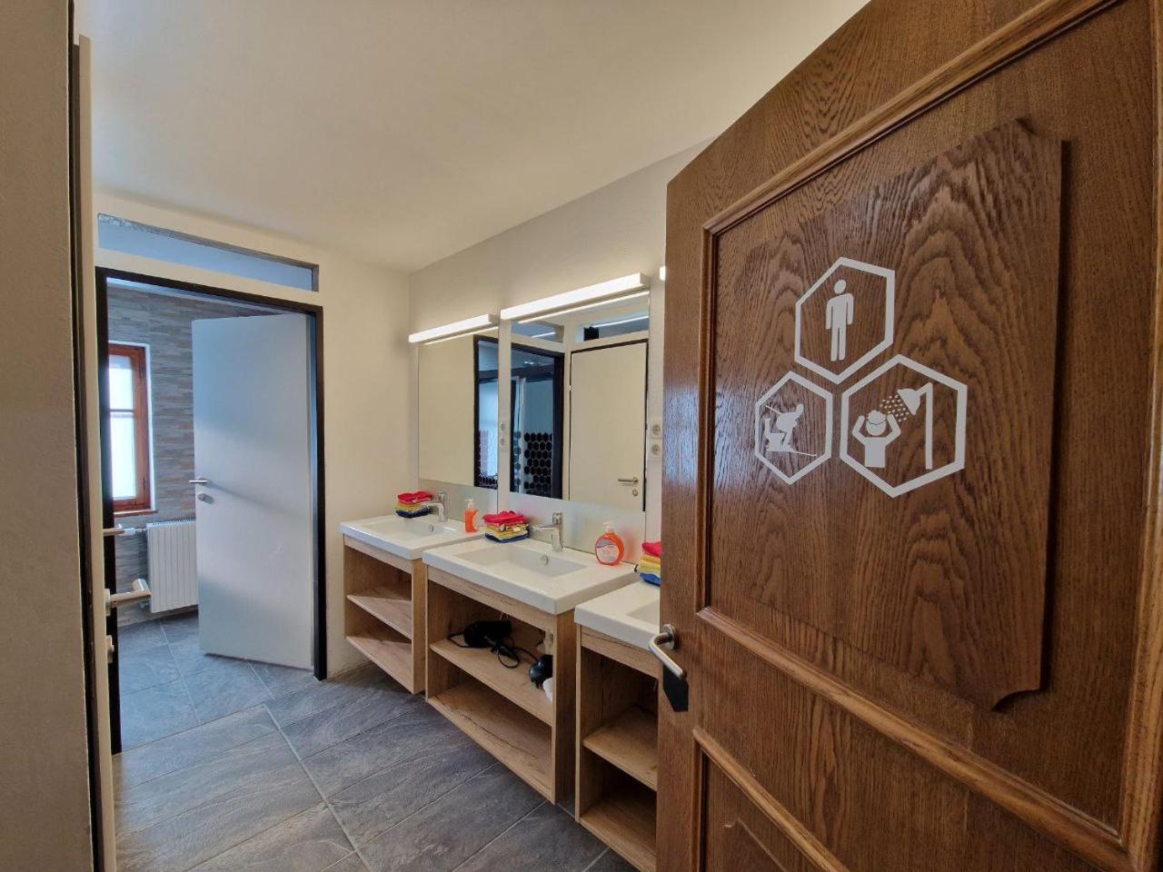 Stanton Hostel St. Anton am Arlberg Zewnętrze zdjęcie