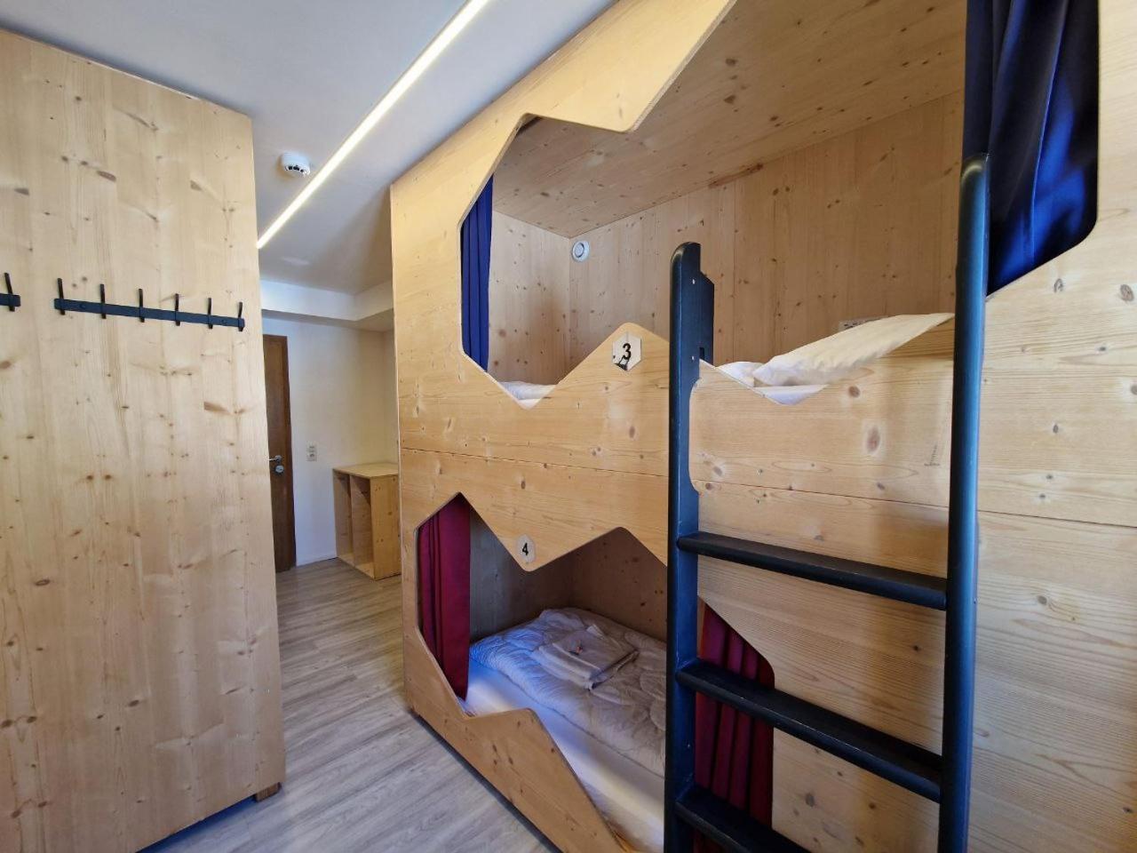 Stanton Hostel St. Anton am Arlberg Zewnętrze zdjęcie